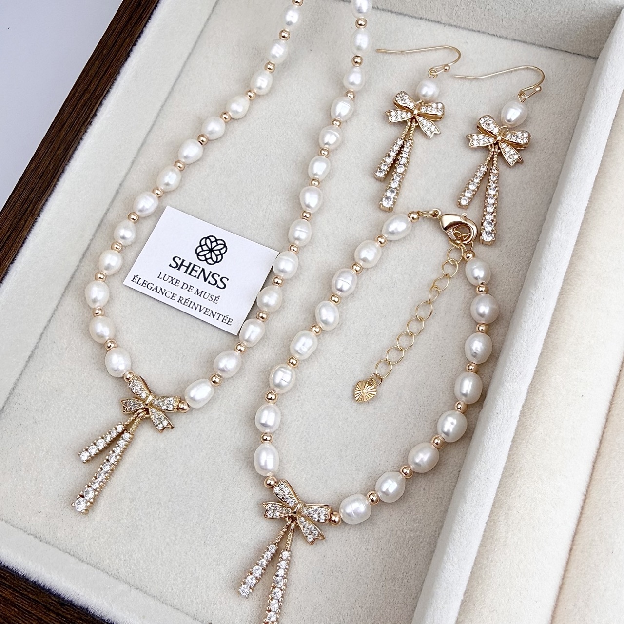 Conjunto de Joias de Luxo Leve - Pearl Necklace Set avaliação e preço